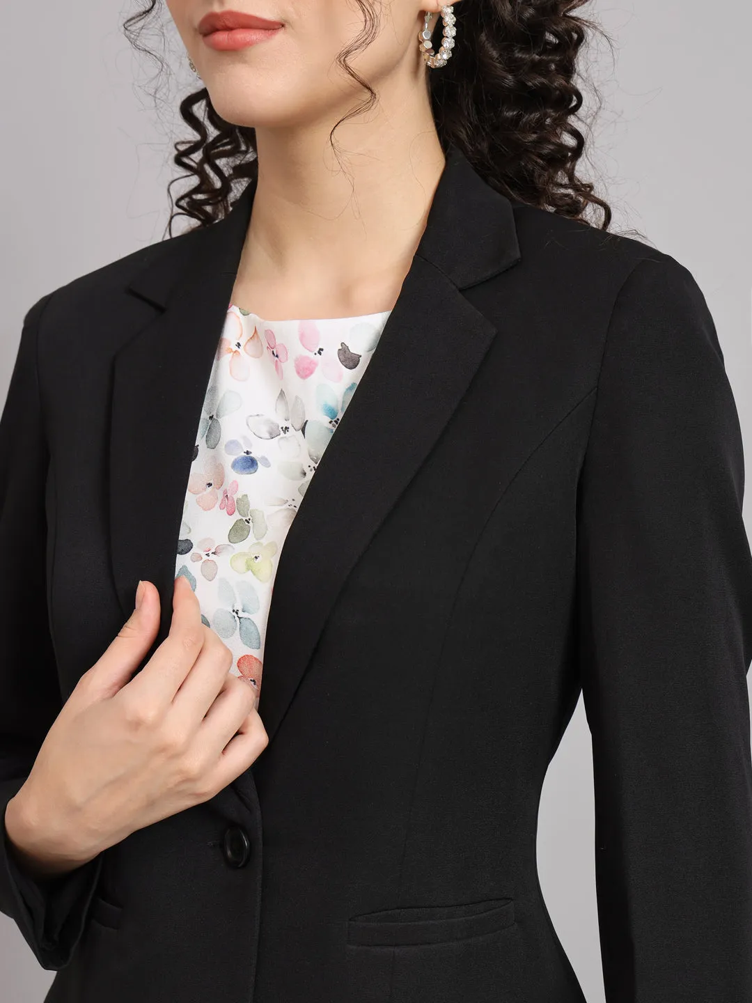 Black Polyester Notch Collar Short Blazer