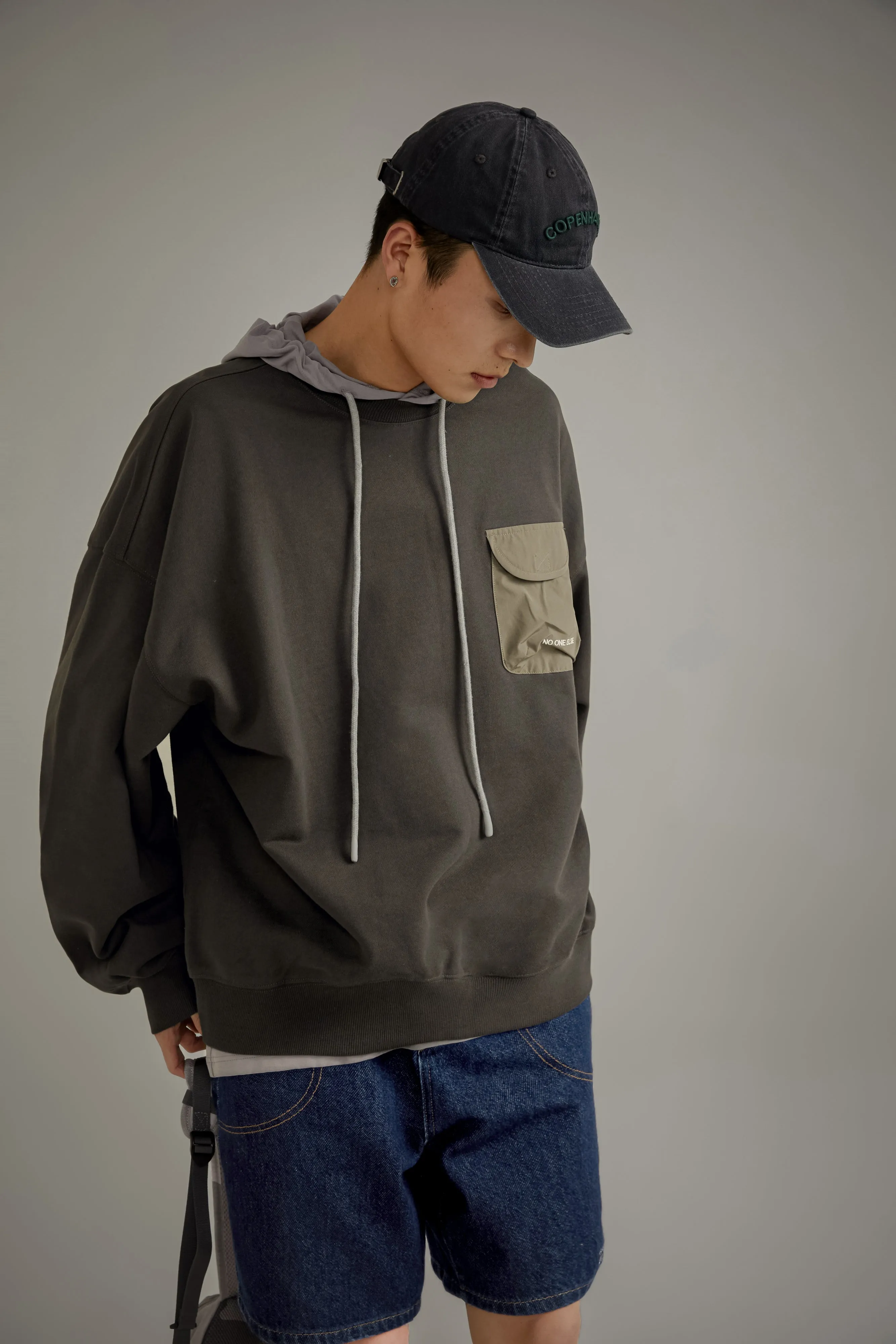 Pocket Loose Fit Sweatshirt